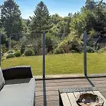 3 Bedroom Pet Friendly In *