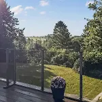 3 Bedroom Pet Friendly In