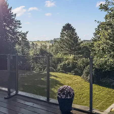 3 Bedroom Pet Friendly In