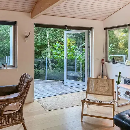3 Bedroom Pet Friendly In