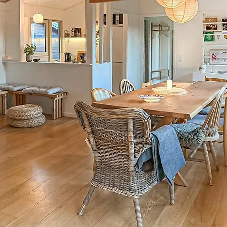 3 Bedroom Pet Friendly In